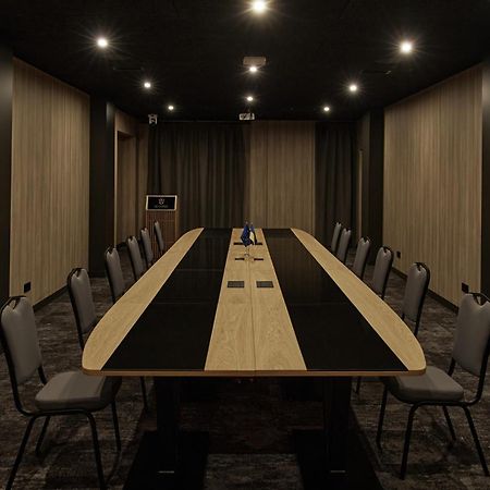 אוזהורוד Old Continent Hotel מראה חיצוני תמונה