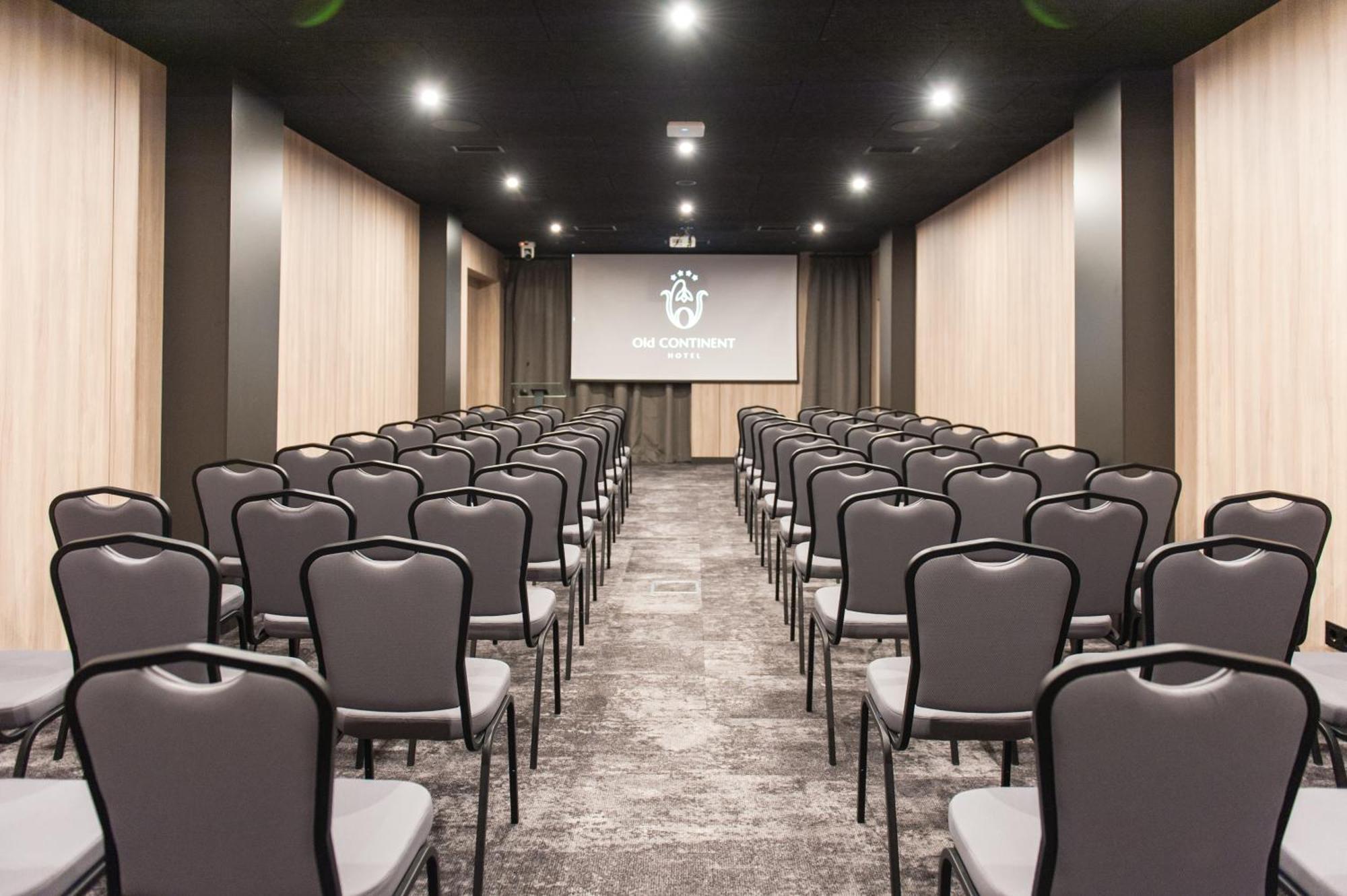 אוזהורוד Old Continent Hotel מראה חיצוני תמונה