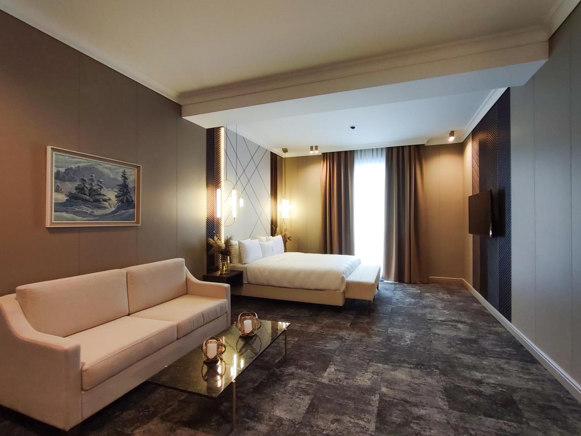 אוזהורוד Old Continent Hotel מראה חיצוני תמונה