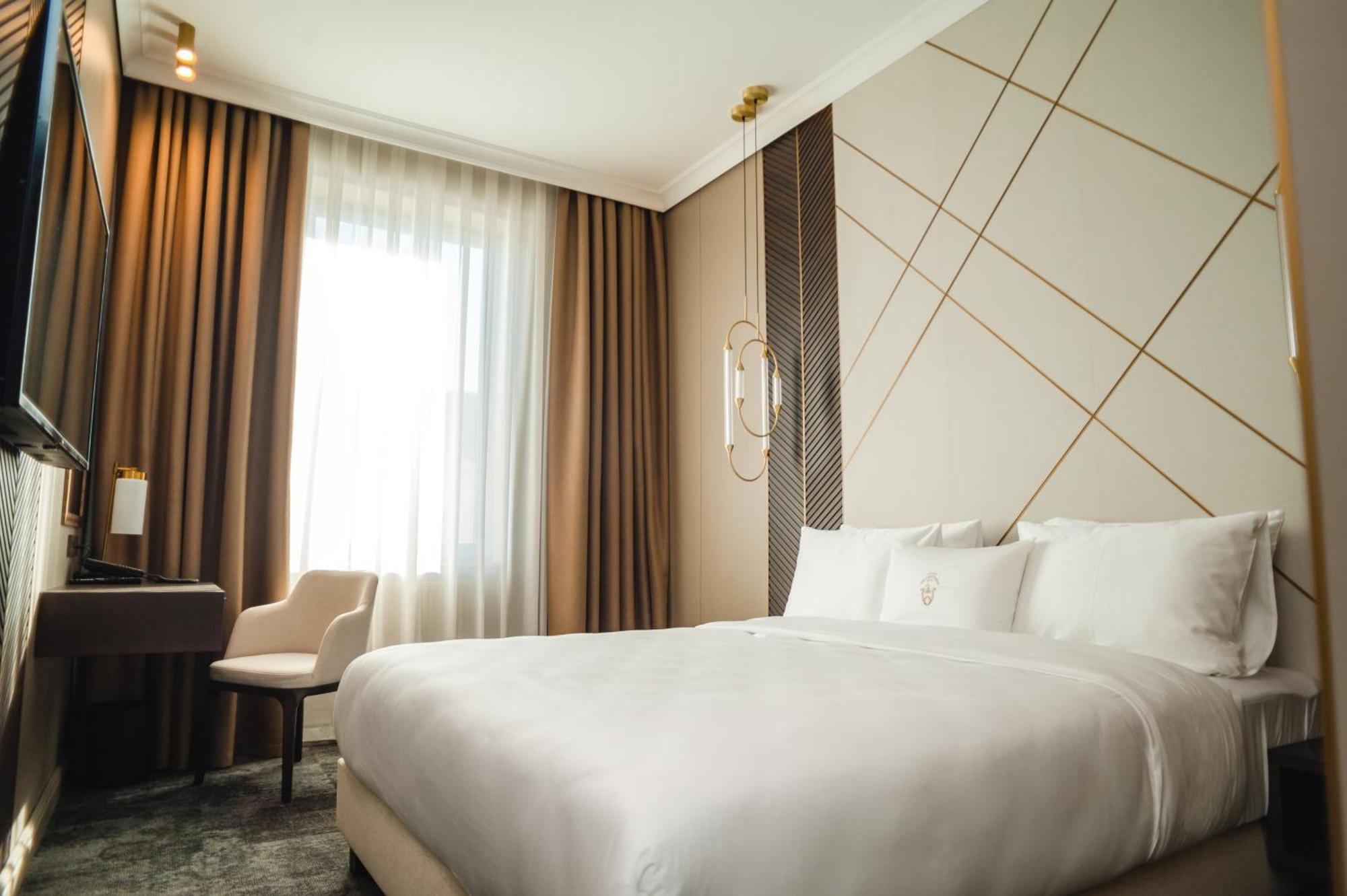 אוזהורוד Old Continent Hotel מראה חיצוני תמונה