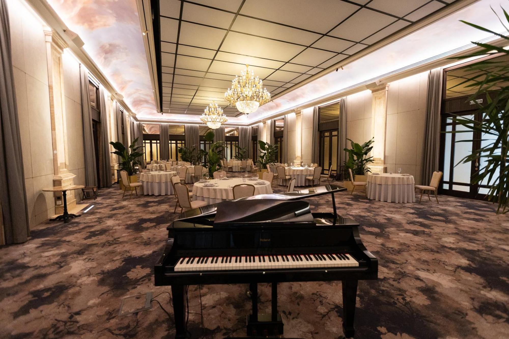 אוזהורוד Old Continent Hotel מראה חיצוני תמונה