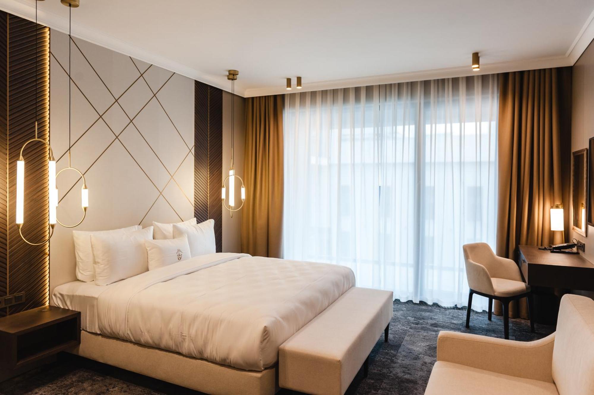 אוזהורוד Old Continent Hotel מראה חיצוני תמונה